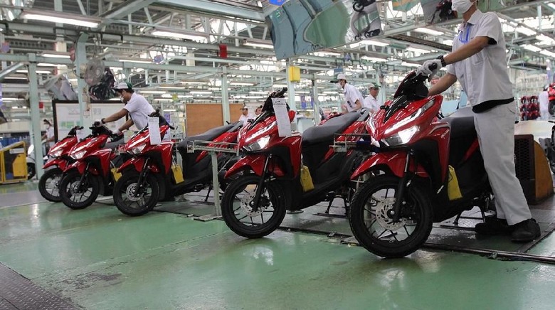 Industri Kendaraan Roda Dua, sumber Astra