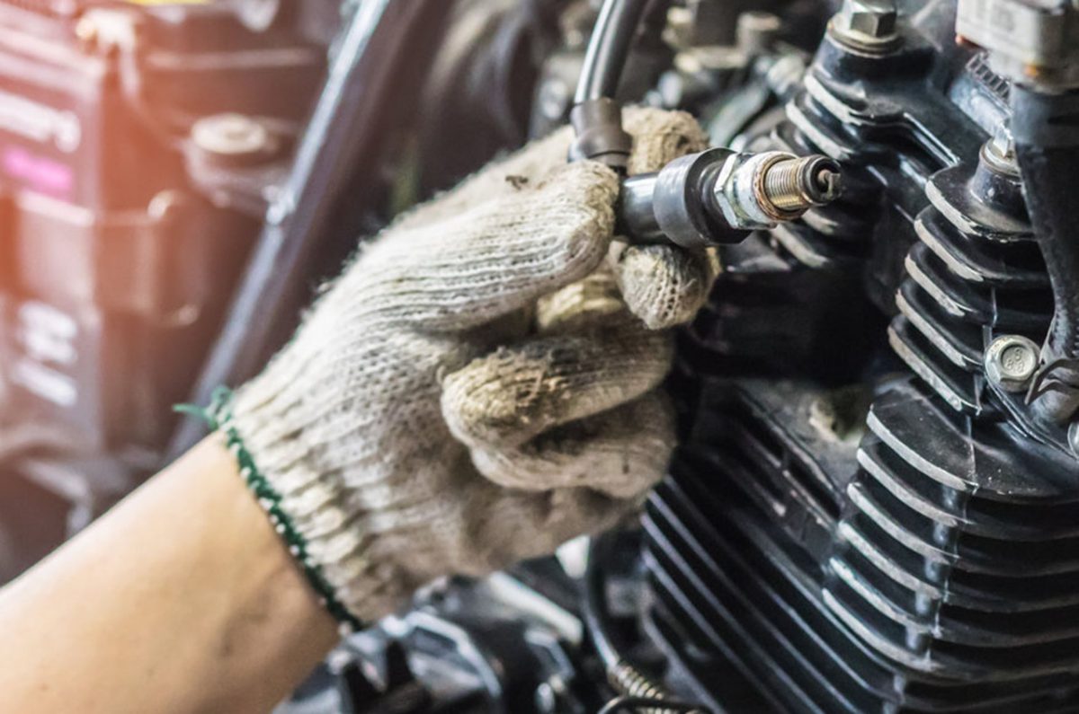 7 Tips Mudah Merawat Motor saat Musim Hujan