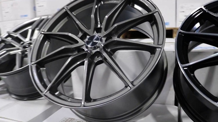 Velg mobil Enkei Velg mobil Enkei, Sumber: enkei.com
