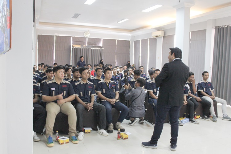 Para peserta AMT sedang fokus mendengarkan materi yang disampaikan, Sumber: doc pribadi