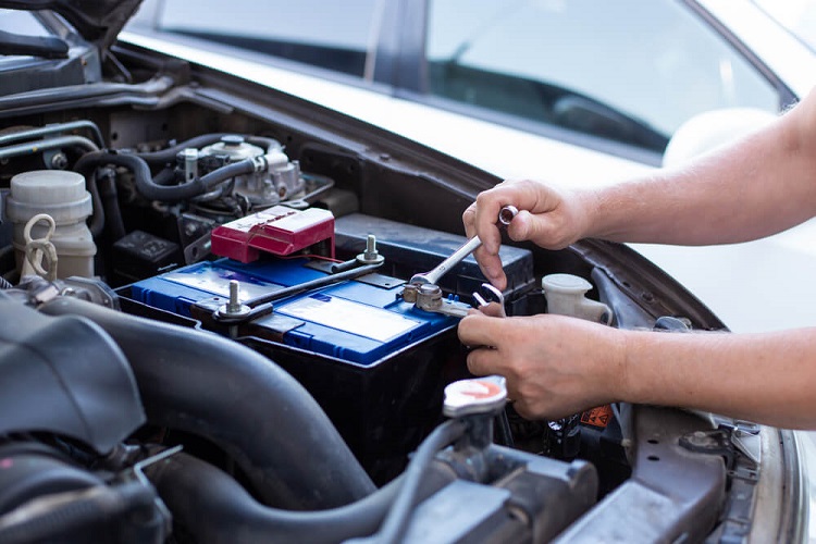 Perawatan sistem kelistrikan mobil Perawatan sistem kelistrikan mobil, Sumber: seva.id
