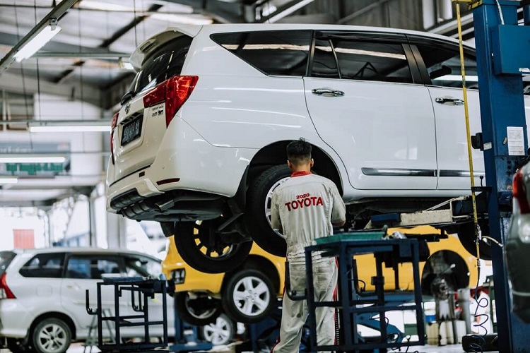 Mengenal berbagai manfaat manajemen SDM bagi bisnis bengkel mobil Mengenal berbagai manfaat manajemen SDM bagi bisnis bengkel mobil, Sumber: seva.id