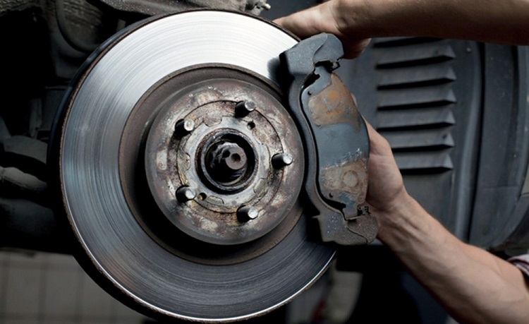 Sistem rem pada mobil Sistem rem pada mobil, Sumber: blackxperience.com