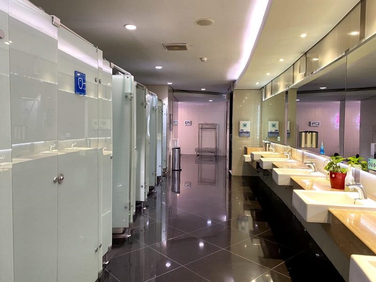 Fasilitas toilet yang bersih dan nyaman, Sumber: beritatrans.com