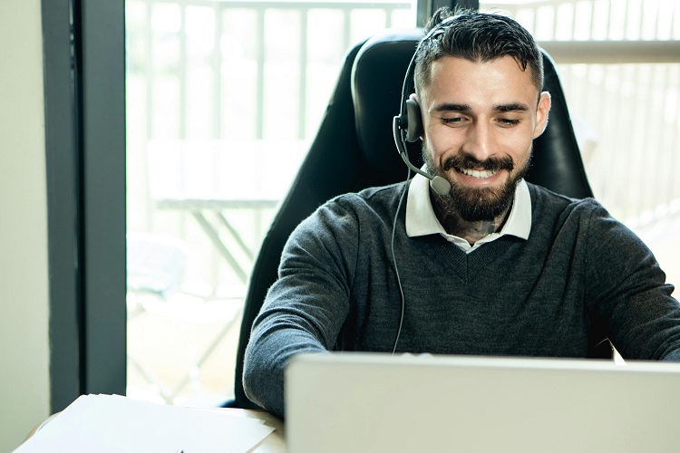 Ilustrasi customer service, Sumber: pexels.com