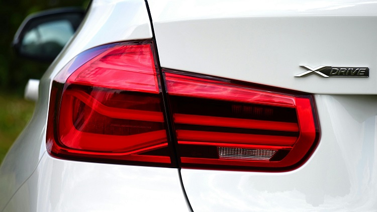 Rawat bagian eksterior mobil, Sumber: pexels.com