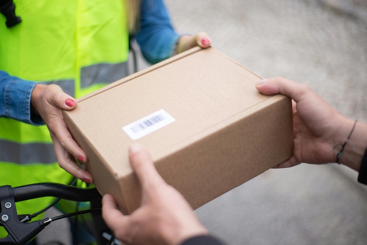 Tips memilih supplier berkualitas untuk ketersediaan stok suku cadang, Sumber: pexels.com