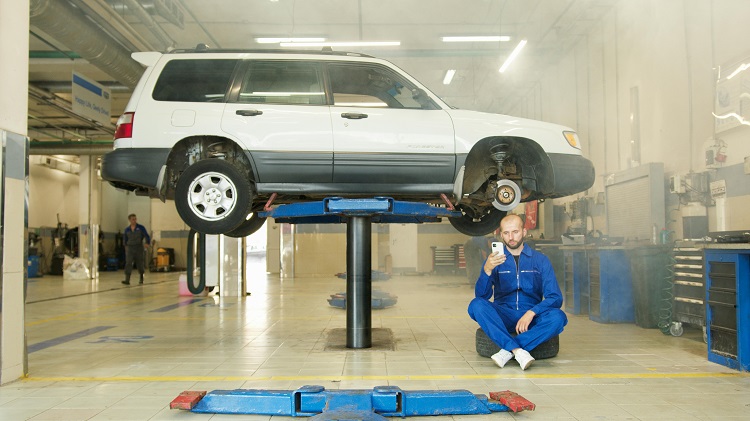 Tips membuka cabang usaha baru bengkel mobil, Sumber: pexels.com