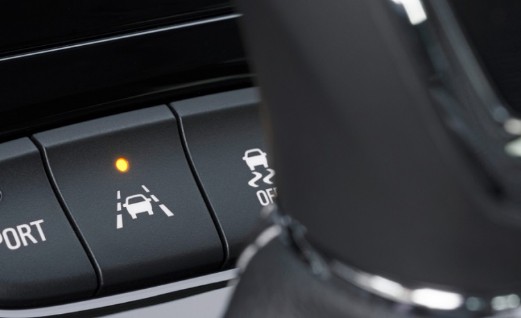 Lane departure warning, Sumber: kreditkerenbanget.com