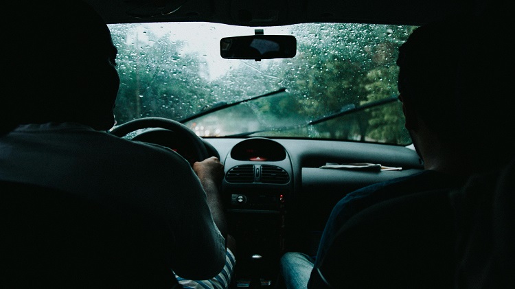 Mengatur suhu dalam mobil yang baik, Sumber: pexels.com