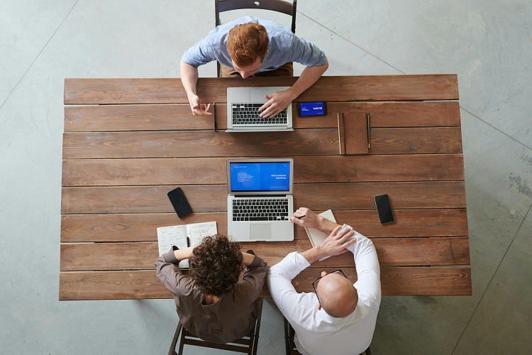 Menarik pelanggan baru, Sumber: pexels.com
